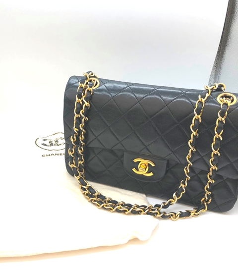 CHANEL ラムスキン マトラッセ ココマーク ターンロック ダブルチェーン ダブルフラップショルダーバッグ